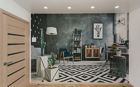 Elegant Apartment 1
